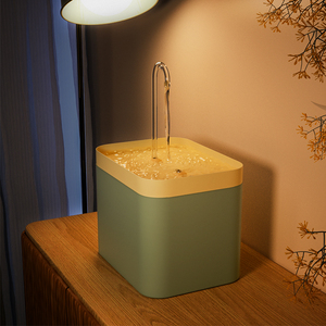 Fuente de agua automática para gatos, dispensador de agua silencioso con circulación alimentada por USB, material plástico para gatos - Product Image 1