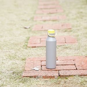 600ml/700ML China Supplier OEM ODM Stainless Steel Vacuum Double Wall Flask Sport Water <b>Bottle</b> for Gym Outdoor Gold Cup - Product Image 6