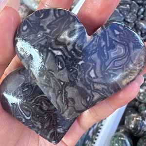 Cristales Naturales al por Mayor, Corazón de Ágata Negra Pulida, Amuleto de Amor Feng Shui para Decoración del Hogar - Product Image 3