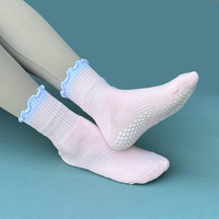 Chaussettes antidérapantes pour femmes, respirantes, tricotées, avec manchette de compression pour usage quotidien et pratique de Pilates et de yoga