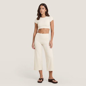 Conjunto de Ropa Deportiva para <span class=keywords><strong>Mujer</strong></span>, Logotipo Personalizado, <span class=keywords><strong>Camiseta</strong></span> <span class=keywords><strong>North</strong></span> <span class=keywords><strong>Face</strong></span>, Capri Yoga, Top de Yoga para <span class=keywords><strong>Mujer</strong></span> - Product Image 4