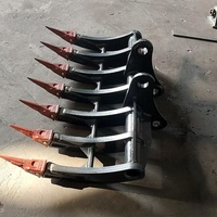 Râteau d'excavatrice à vendre directement de l'usine avec dents renforcées pour le défrichement de terrain et la manipulation des roches