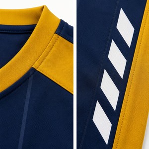 Jersey Sepak Bola V-Neck Custom Stripe dengan Panel Chevron OEM, Kaos Sepak Bola Cepat Kering Grosir, Seragam Tim - Product Image 6