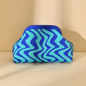 Nuevo Bolso Clutch de Gran Capacidad <span class=keywords><strong>para</strong></span> Mujer, Moderno, Tejido, de Dos Colores, con Rayas, de Poliéster, <span class=keywords><strong>para</strong></span> Cosméticos - Product Image 6