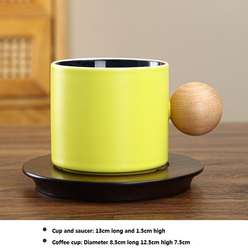 สีเหลือง