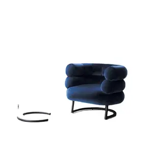 Skandinavia kesederhanaan Sherpa kursi aksen untuk ruang tamu nyaman kursi berbulu tangan kursi baca dengan kaki logam, kursi klub Modern