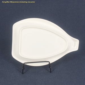 <span class=keywords><strong>Assiette</strong></span> en mélamine moderne écologique en forme de bêche design irrégulier imitant les desserts en céramique vaisselle en plastique - Product Image 2