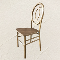 Types de chaises de mariage : Chaise Camille en bois massif
