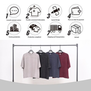 เสื้อยืดโอเวอร์ไซส์ลายบาติกวินเทจ ผ้าคอตตอน 100% หนานุ่ม คอทรงโอ แขนราแกลน ลวดลายพื้นผิวแบบวินเทจ - Product Image 5