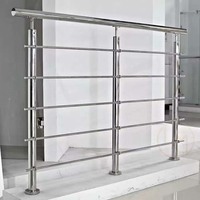 Escalier en métal moderne pour balcon d'hôpital, terrasse, garde-corps de piscine, balustrades, main courante en acier inoxydable, escalier en verre et aluminium