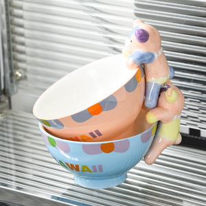 Taza de cerámica adorable para mujer con asa de oso, perfecta para el desayuno, café o como taza para parejas. - Product Image 3
