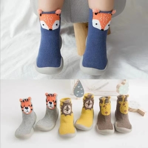 Chaussettes de sol antidérapantes <span class=keywords><strong>pour</strong></span> bébé Chaussures <span class=keywords><strong>pour</strong></span> tout-petits Chaussures antidérapantes Renard Tigre Épaississement Chaussettes de sol <span class=keywords><strong>pour</strong></span> pieds Chaussettes en cuir de style animal Opp - Product Image 2