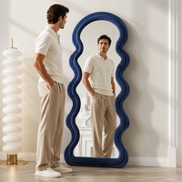 Miroir mural pleine longueur encadré en velours pour la décoration de la chambre à coucher et du salon