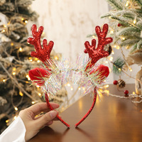 Serre-tête fantaisie de Noël avec bois de renne, paillettes, clochettes et chaînes en plastique et tissu – Vente en gros usine
