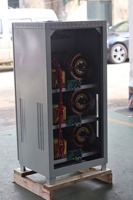 Stabilisateur de tension automatique triphasé ODM 125 kVA 220 V 380 V CA, directement de l'usine