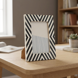Cadre photo horizontal en os incrusté fait main pour la décoration de la maison et des hôtels, fabriqué dans l'Uttar Pradesh - Product Image 4