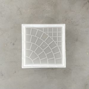 Moule en plastique pour carreaux de sol individuels simples à motif de briques pour allées de cour en forme de S double - Product Image 5