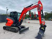 Mini-excavatrice Kubota KX60-5, 6 tonnes, 35 kW, chenilles en caoutchouc, godet de 0,2 m3, profondeur de fouille de 3,9 m, machine de construction urbaine