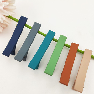 Clip <span class=keywords><strong>bec</strong></span> de canard <span class=keywords><strong>plat</strong></span> givré de 6cm simple et gracieux pour femmes filles prix de gros - Product Image 4