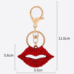 Breloque de sac et porte-clés pour voiture, motif Lèvres 'Big Kiss' style bijou de beauté, ornée de cristaux scintillants, accessoire pour sac à main et sac à dos, cadeau pour femmes et filles - Product Image 3