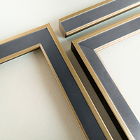 Moulures murales de luxe en bois massif sur mesure, écologiques et minimalistes, pour photos, certificats et diplômes de bureau - Vente en gros