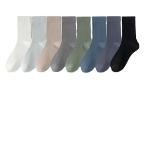 Calzini da uomo estivi a tubo medio in rete sottile, traspiranti, anti-sfregamento, a doppia cucitura, taglie forti, tinta unita, assorbenti e anti-odore - Product Image 1