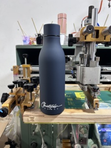 Botella de Vacío de Acero Inoxidable de 550 ml con Diseño Aerodinámico para Porta Botellas de Ciclismo y Entrenamiento Deportivo - Product Image 3