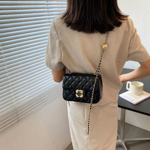 Bolso Bandolera de Hombro para Mujer, Nuevo Estilo, Cuadrado, Pequeño, con Bola Dorada y Trébol de Cuatro Hojas - Product Image 2