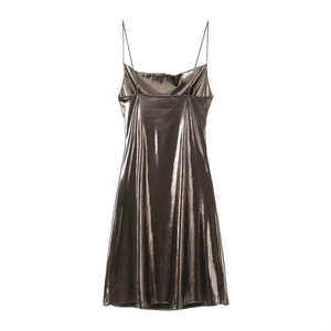 Robe de soirée mini dos nu à bretelles spaghetti couleur métallique Y2K de haute qualité pour femme – Tendance - Product Image 3