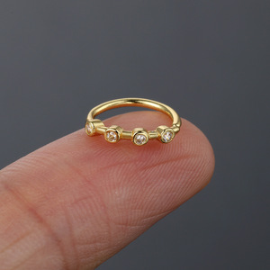 Hermoso anillo de nariz chapado en oro con flor de circón con microincrustaciones, accesorios de cobre, joyería para el cuerpo, venta al por mayor, piedra de cristal - Product Image 5