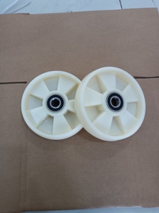 <span class=keywords><strong>200mm</strong></span> <span class=keywords><strong>Nylon</strong></span> Polia Rodas com Rolamentos <span class=keywords><strong>Nylon</strong></span> PP Pallet Truck Rodas Empilhadeira Elétrica 3 Rodas - Product Image 4