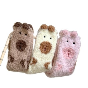 Kapibala Chaussettes pour femmes épaisses et chaudes en polaire corail, motif animal de dessin animé, pour dormir à la maison - Product Image 3