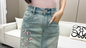 Jeans service OEM Modèle personnalisé Être livré <span class=keywords><strong>de</strong></span> force élastique Perceuse à broder <span class=keywords><strong>de</strong></span> haute qualité La jupe 7516 # - Product Image 5