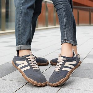 Zapatos de senderismo de caña baja, transpirables, para trekking, correr, fitness, informales, para hombre y mujer, color negro sólido. - Product Image 3