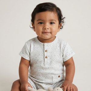Rompers de algodón orgánico con botones de madera clásicos para recién nacidos, fabricante mayorista, proveedor de algodón de bambú de la India - Product Image 1