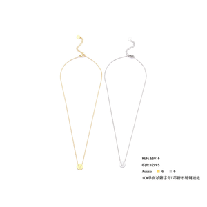 Collana con Ciondolo a Forma di Lettera V in Acciaio Inossidabile Angelina, Placcata in Oro, Gioiello Minimalista da Donna per Uso Quotidiano - Product Image 4