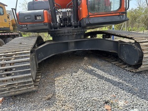 รถขุดไฮดรอลิกตีนตะขาบ Doosan DX300 มือสอง ขนาด 30 ตัน เครื่องยนต์ได้รับการรับรองมาตรฐาน EPA พร้อมชิ้นส่วน PLC ปั๊ม เกียร์ แบริ่ง รุ่นปี 2024 - Product Image 5