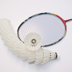 Volant de badminton personnalisé avec logo, en plumes d'oie de qualité supérieure, pour les matchs de badminton professionnels - Product Image 4