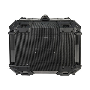 Boîte à bagages de <span class=keywords><strong>moto</strong></span> en alliage d'aluminium 45L-<span class=keywords><strong>3X</strong></span> avec motif en fibre de carbone, transfert d'eau, avec serrure et poignée noires (noir) - Product Image 4