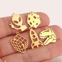 Jingxiang Gants de boxe en acier inoxydable transfrontaliers personnalisés Alien Rocket Dinosaur Pendentif de dessin animé En stock Vente en gros