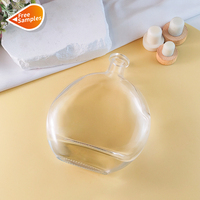 Bouteille en verre plate et ronde de 250 ml et 500 ml pour liqueur, alcool, gin, vin avec bouchon en liège en stock