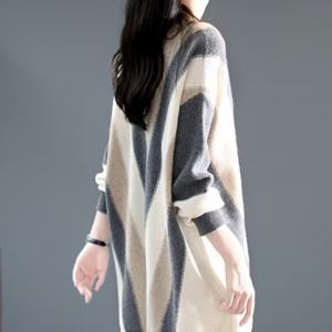 Productos populares Tops de manga larga con cuello en V Bloque de color Cómodo Jersey de mujer Manga larga Punto de moda suave - Product Image 6