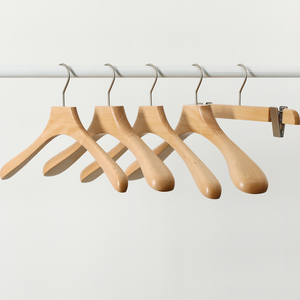 Perchas <span class=keywords><strong>de</strong></span> Madera Natural Personalizables LINDON OEM para Hoteles <span class=keywords><strong>de</strong></span> 5 Estrellas y Tiendas <span class=keywords><strong>de</strong></span> <span class=keywords><strong>Ropa</strong></span> <span class=keywords><strong>de</strong></span> Alta Gama - Product Image 3