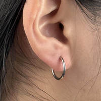 Lot de 4 paires de boucles d'oreilles créoles fines classiques en acier inoxydable, hypoallergéniques, pour cartilage, à empiler, collection boutique