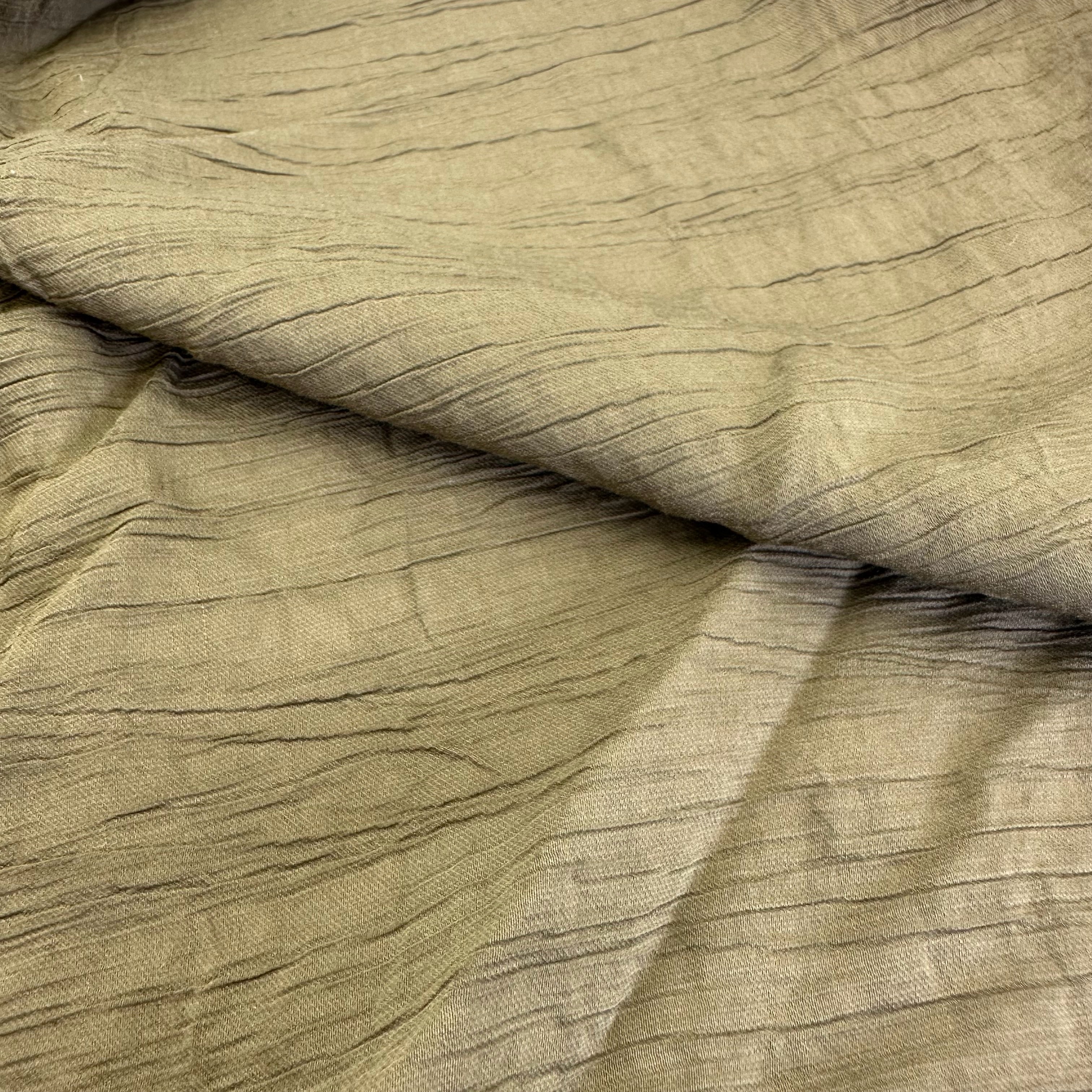 Hot Sale 85% Rayon Nylon 111gsm Soft and Breathable Solid Color Woven Crepe Fabric for Women Clothes Dress