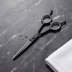 Ciseaux de barbier professionnels en acier inoxydable à lames affûtées, manche moyen, pour droitiers, pour la coupe et la coiffure des cheveux - Product Image 3