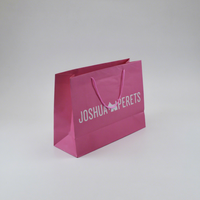 Sac en papier personnalisé de haute qualité pour veste de tricheur vent chaussures pull vêtements logo imprimé FSC rose luxe grand sac en papier pour le shopping