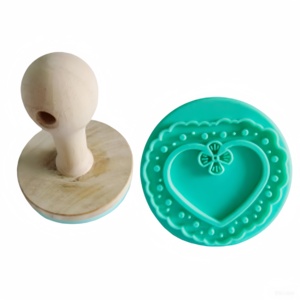 Ensemble de timbres à biscuits en silicone de qualité alimentaire avec manche en bois, moule de cuisson antiadhésif <span class=keywords><strong>pour</strong></span> biscuits et biscuits - Product Image 3