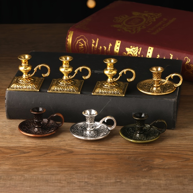Set of 4 European American Style Small Antique Zinc Alloy Candle Holders Compact Agile Casted Electroplating Metal Technique