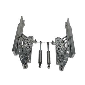 Par de Bisagras de Capó de Aluminio Billet en Plata Mecanizadas por CNC y Personalizadas de Fábrica para Camiones Chevrolet para Aplicaciones de Maquinaria - Product Image 2